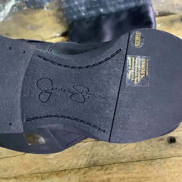 Jessica Simpson black leather boots. Riding buckle slip on boots - Picture 6 of 8